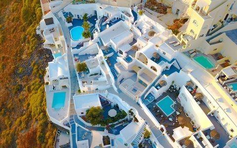 希腊更新入境禁令：旅客须按申报住址隔离3天