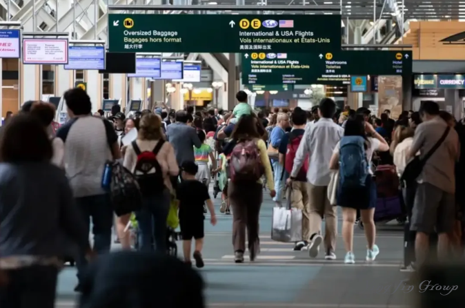 加拿大上演“反向移民潮”：移民人数暴跌，人口开始“倒退”