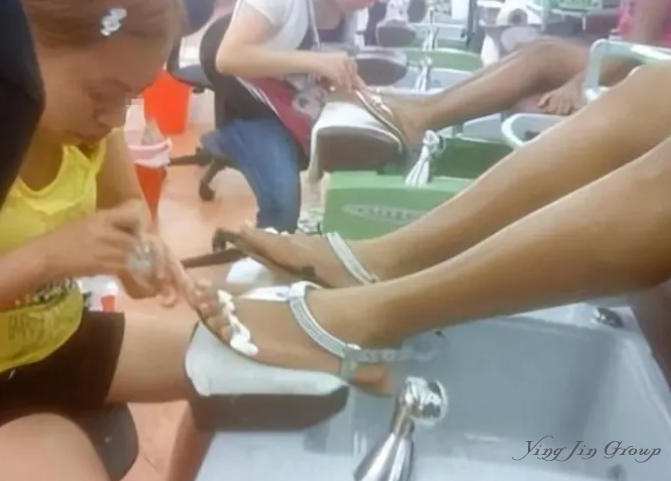 初代网红凤姐，15年过去，如今在美国混得怎样？