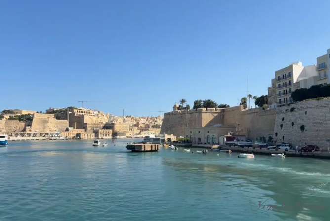 比北欧宜居，比南欧富裕，这个国家快要被中国人买下了！