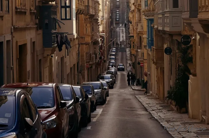 比北欧宜居，比南欧富裕，这个国家快要被中国人买下了！