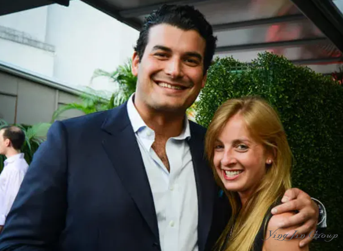 家办正在悄悄决定奢侈品的未来？阿玛尼与香奈儿的背后：传奇谢幕，新王登基！