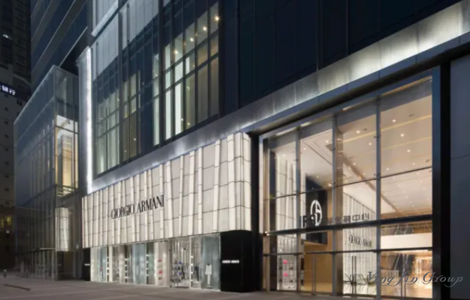 家办正在悄悄决定奢侈品的未来？阿玛尼与香奈儿的背后：传奇谢幕，新王登基！